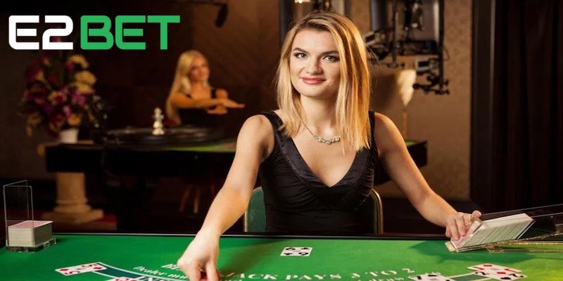 Đắm mình vào game bài E2BET mọi lúc